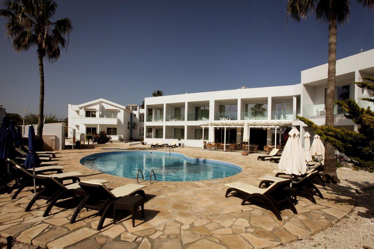 Bellini Hotel Aya Napa Dış mekan fotoğraf