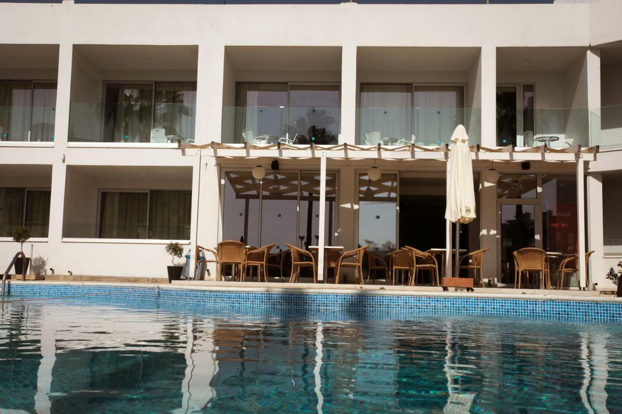 Bellini Hotel Aya Napa Dış mekan fotoğraf