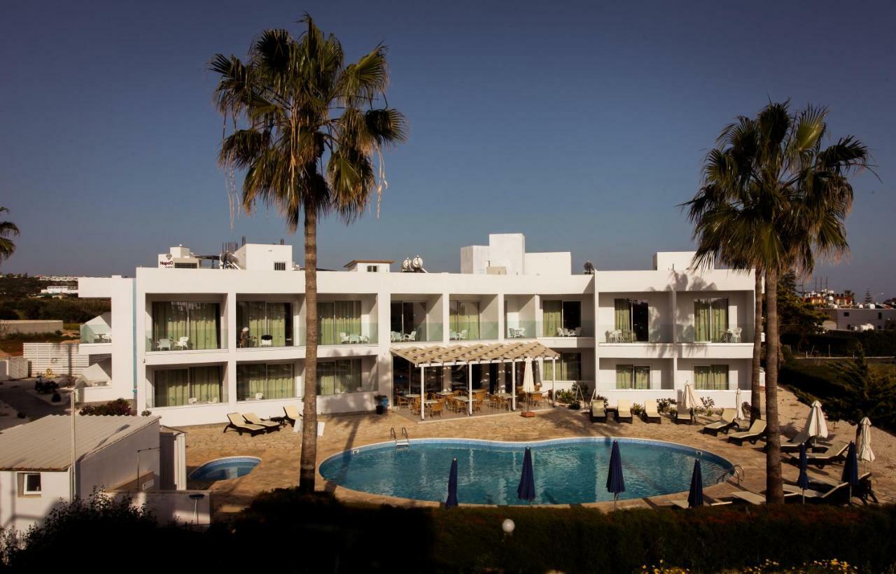 Bellini Hotel Aya Napa Dış mekan fotoğraf
